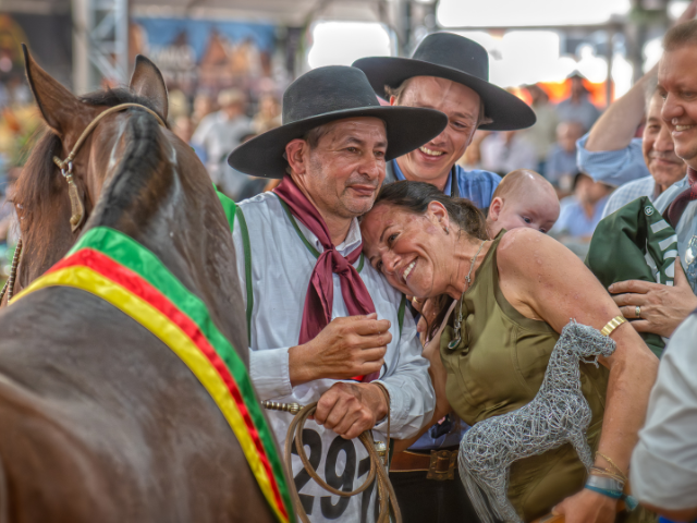 'Imagem de destaque do post: 'Belle Reserva conquista a Morfologia do Cavalo Crioulo na Expointer 2025 e emociona público